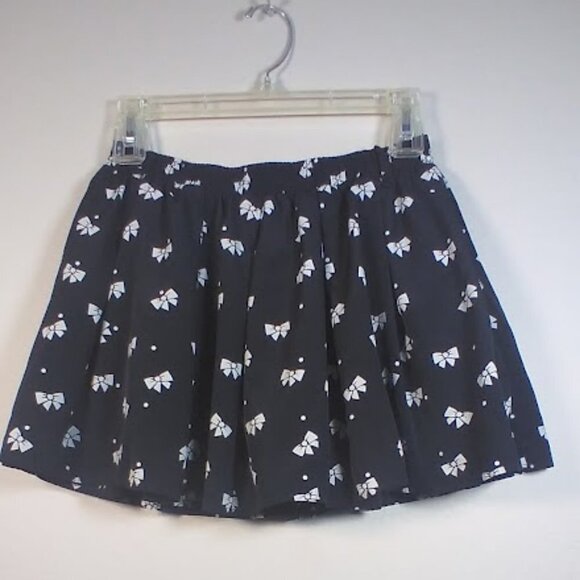 Forever 21 Black and White Skirt with Under Shorts- Size: S - Picture 9 of 17